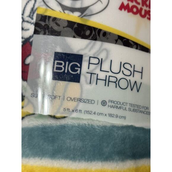 Disney Mickey Mouse Plush Throw The Big One Supersoft 5' x 6' Brand New - Picture 3 of 3